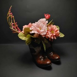Boot flower holder